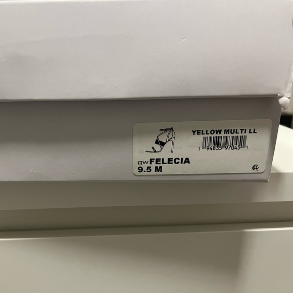 NEW - Guess Highlighter Yellow Felicia Ankle Strap Sandal - Picture 4 of 7